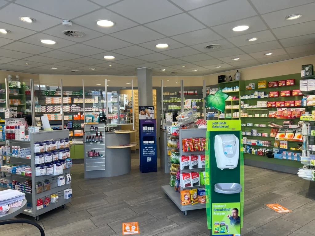 Innenansicht der Löwen-Apotheke Westfalenstraße
